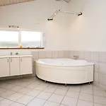 בית נופש Luxury Retreat In Gronhoj-by Traum